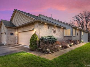 1244 Bay Hl, Waterford, MI 48327