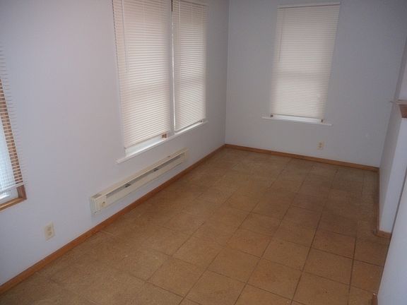 4th image of 3446 Dupont Ave N #2