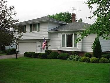 2nd image of 1939 Edenhall Dr