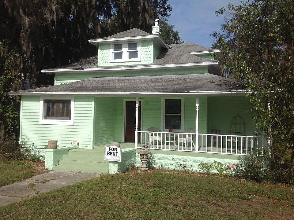 READ FULL AD- Front of the house- on a quiet dead end street in historic Eustis, not far from downtown, about a mile south.