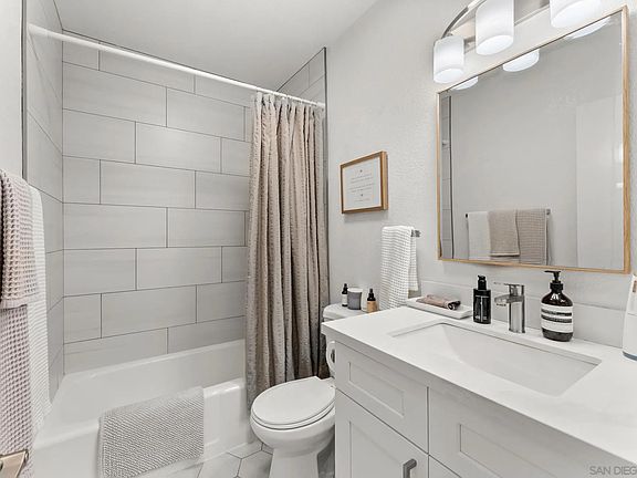 4th image of 4755 Felton St