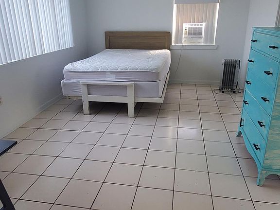 5th image of 2604 S Central Ave #0