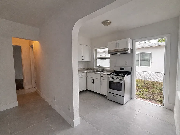 2626 Johnson St #35 — Photo 5