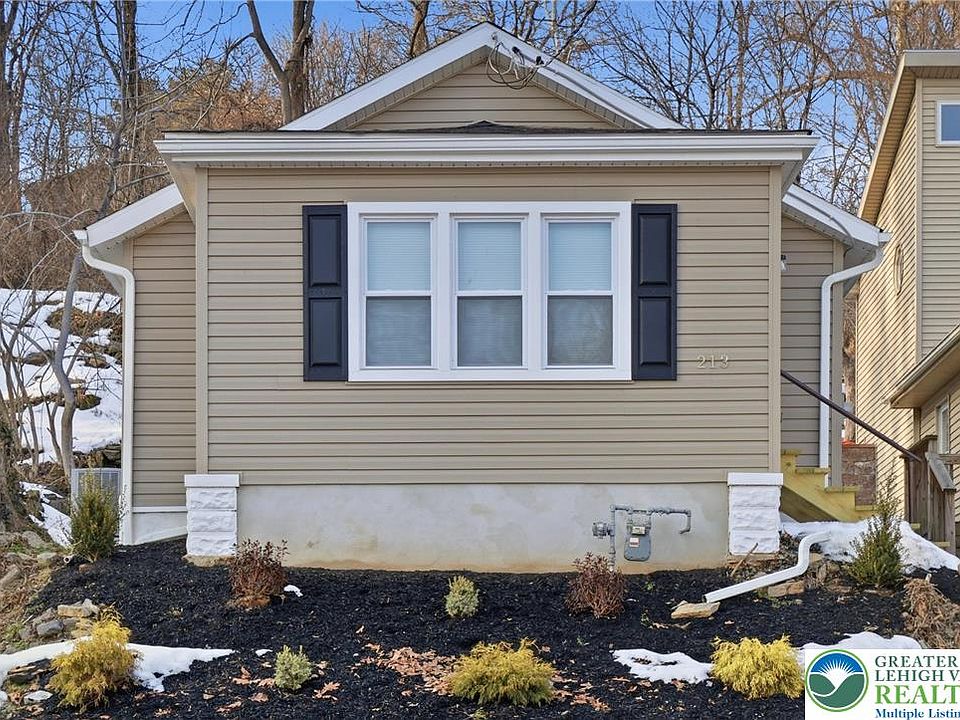 1st image of 213 Spring St