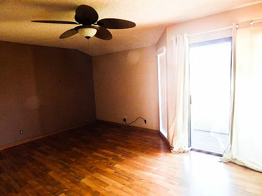 Upper Unit Condo Close to 880 — Photo 4