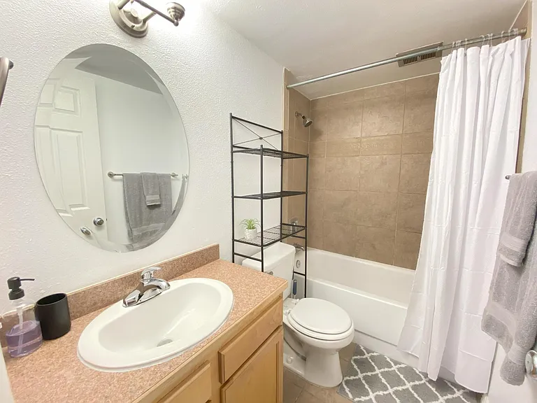 909 Logan St #6G — Photo 19