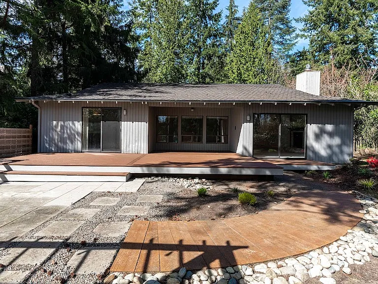 2213 Sahalee Dr W — Photo 21