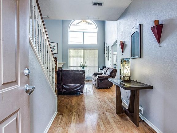 2nd image of 2209 Arbor Chase Cir