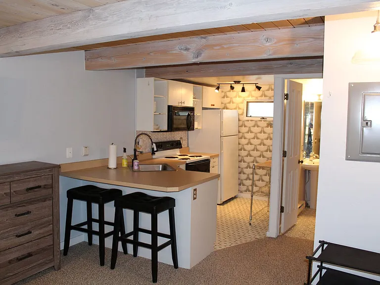 914 Waters Ave #6 — Photo 4