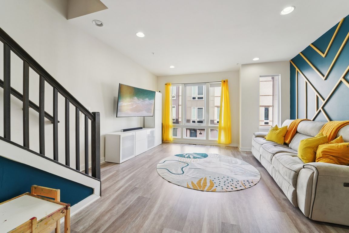 next background image