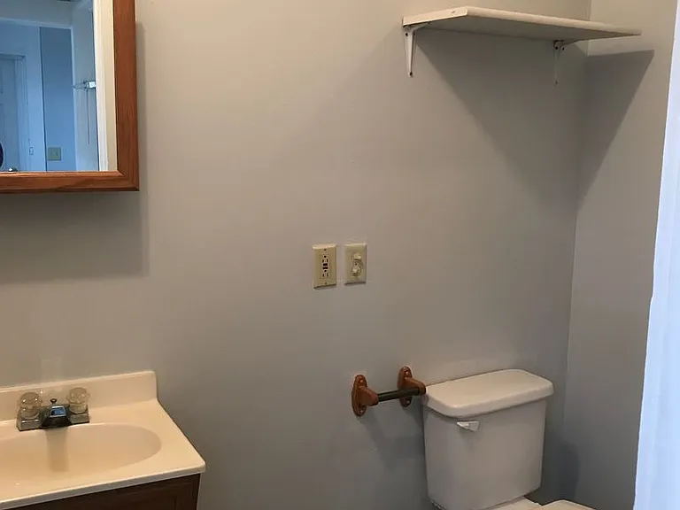 718 Brown St — Photo 3