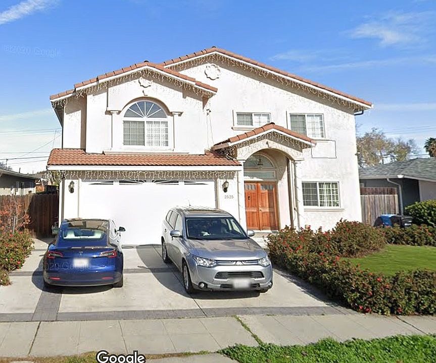 1st image of 2525 Crystal Dr