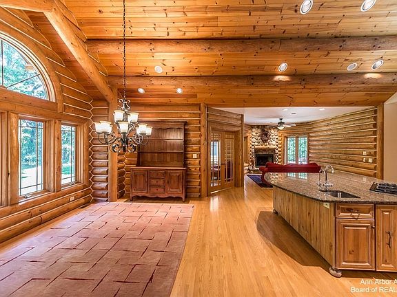 4th image of 10126 King Hill Ct