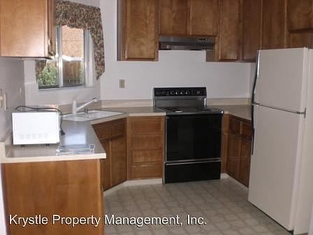 2nd image of 100 Hidden Trail Ln