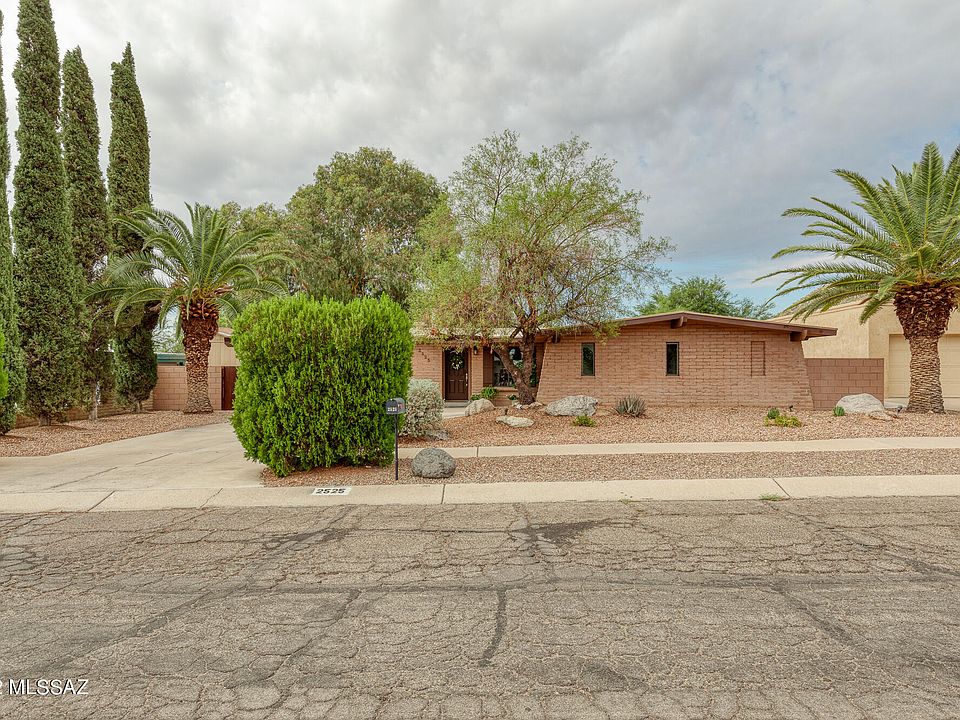 1st image of 2525 W Calle Padilla