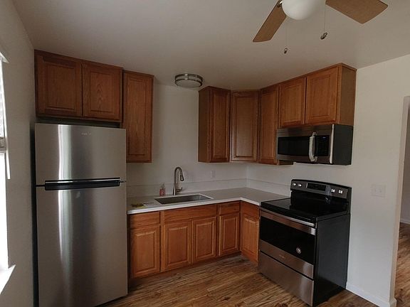 3rd image of 3074 Pearl Ave #2