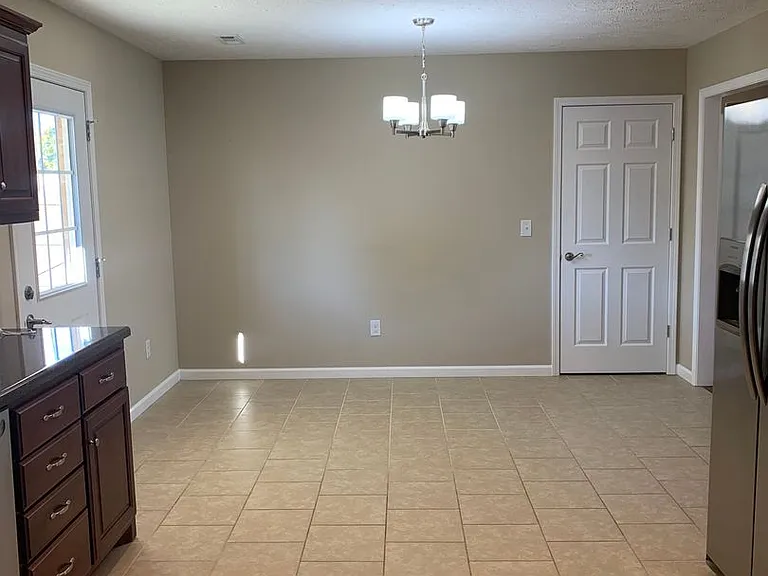 379 Hendrixson Dr — Photo 10