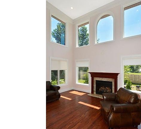 5th image of 24549 Annie Ln
