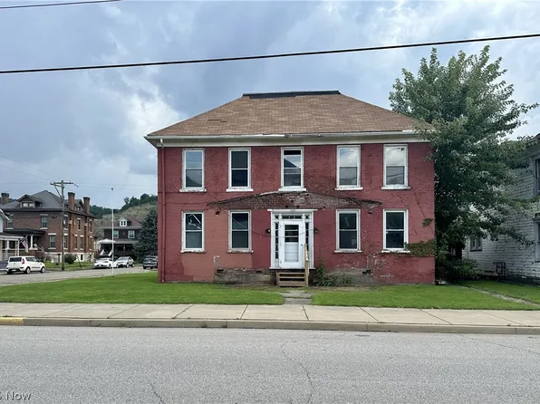 1305 Charles St, Wellsburg, WV 26070