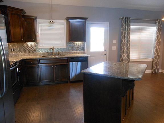 2nd image of 116 Kiowa Ct