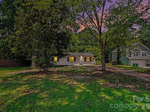 8232 Starnes Randall Rd, Charlotte, NC 28215