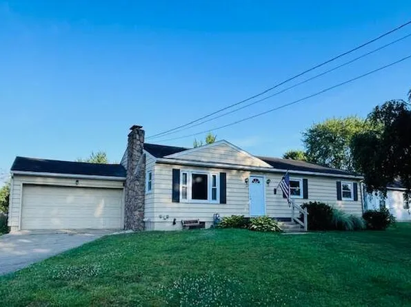 110 Wooster St, Hebron, OH 43025