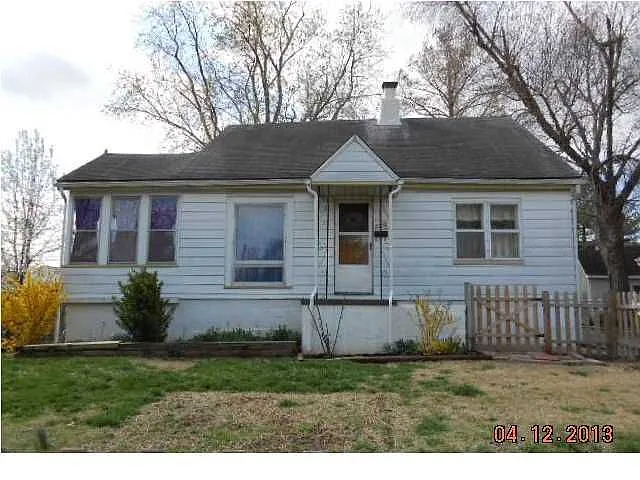 3326 Hartmetz Ave photo 1