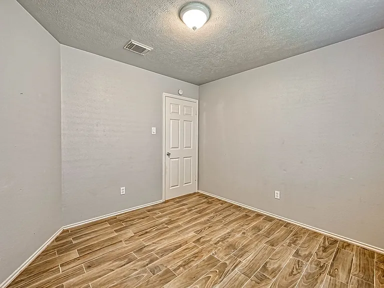2235 Sentinal Oaks St — Photo 23