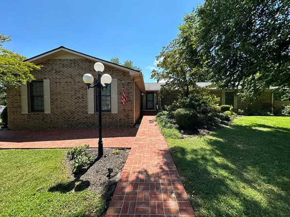 1415 Inglewood Dr, Cookeville, TN 38501