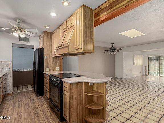 3rd image of 4837 E AVALON Drive