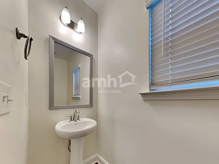 174 Makenna Dr — Photo 8