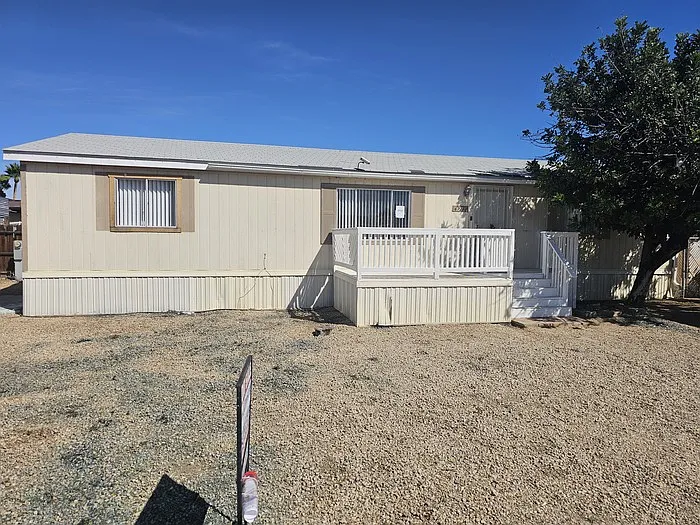 6728 W Patricia Ann Ln — Photo 1