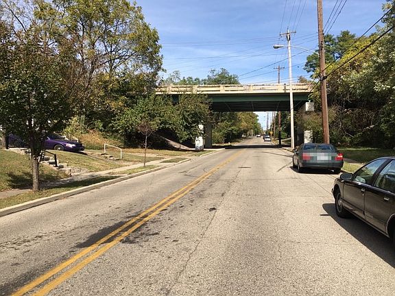 5th image of 747 Fairbanks Ave