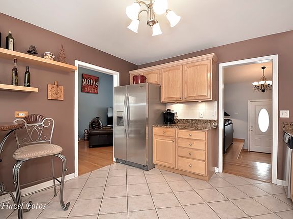 5th image of 759 E Stark Dr