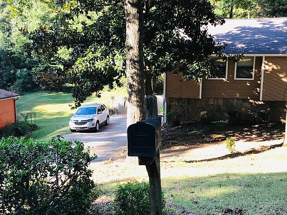 3rd image of 6711 Live Oak Ln