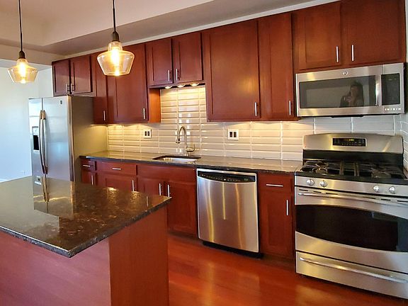 4th image of 1523 N California Ave #3N