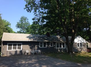 32 Hemlock St, Manchester, NH 03104