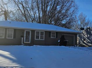 8101 E 133rd St, Grandview, MO 64030