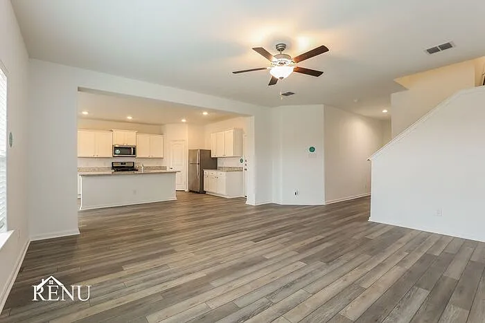 2934 Jackson Smt — Photo 9