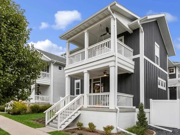 1709 Foster Rd, Iowa City, IA 52245