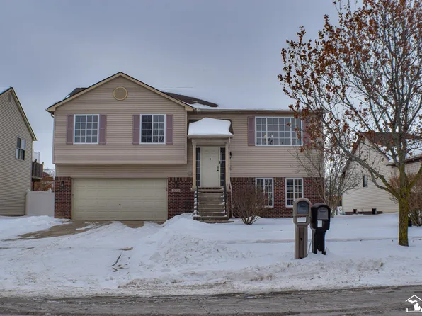 232 Dundee Ridge Dr, Dundee, MI 48131