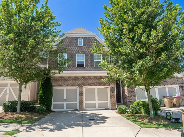 1302 Endicott Ct