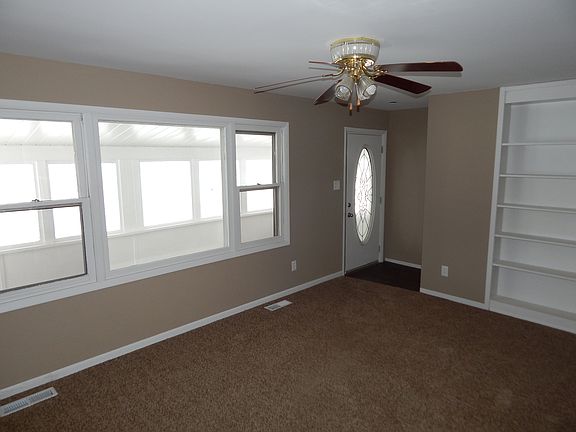 2nd image of 411 Sherwood Dr