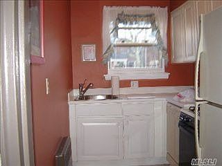 4th image of 93 Edwards St APT 1B