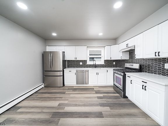 4th image of 701 Mccandless St