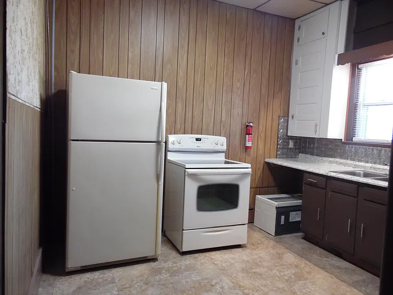 231 Cedar St #1 — Photo 14