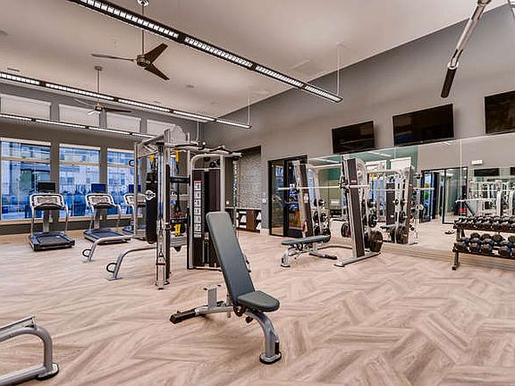 Large Fitness Studio - Open 24/7