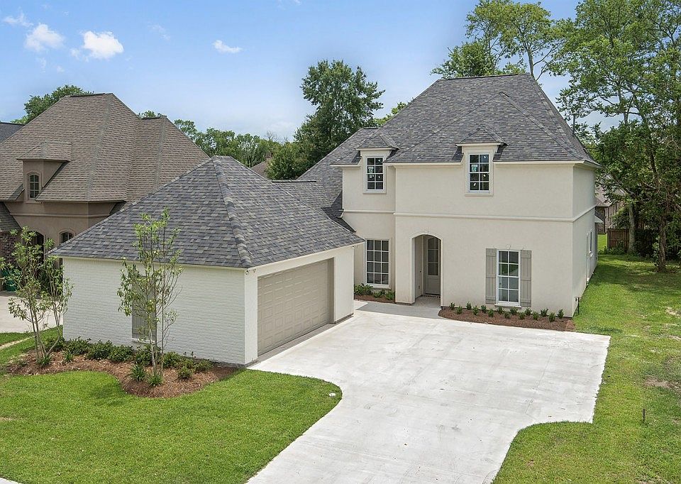 1st image of 245 Chancellor Dr