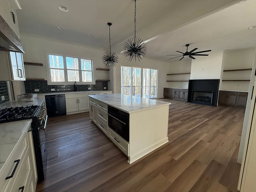 737 Williams Rd — Photo 2