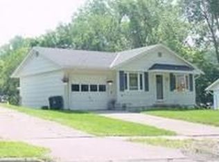 2948 S Saint Marys St, Sioux City, IA 51106